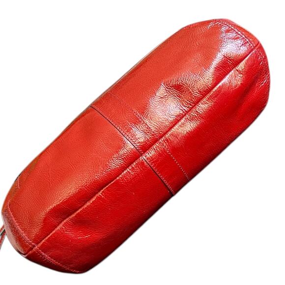 COACH Ergo F12886 Cherry Red Patent Leather Hobo Shoulder Handbag Y2K - Picture 4 of 10